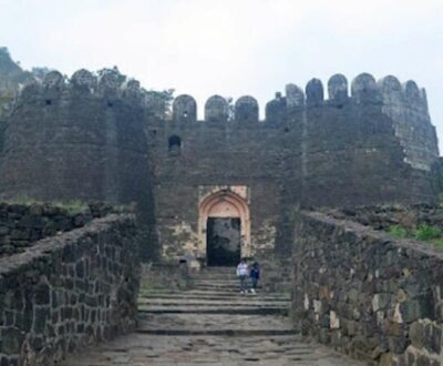Freedom fighters unfurled tricolour on Devgiri fort in 1947 defying Nizam rule Freedom fighters unfurled tricolour on Devgiri fort in 1947 defying Nizam rule